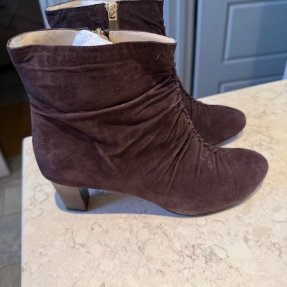 Beautiful Taryn Rose Brown Suede Boots - Size 8